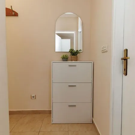 Penelope Apartment *